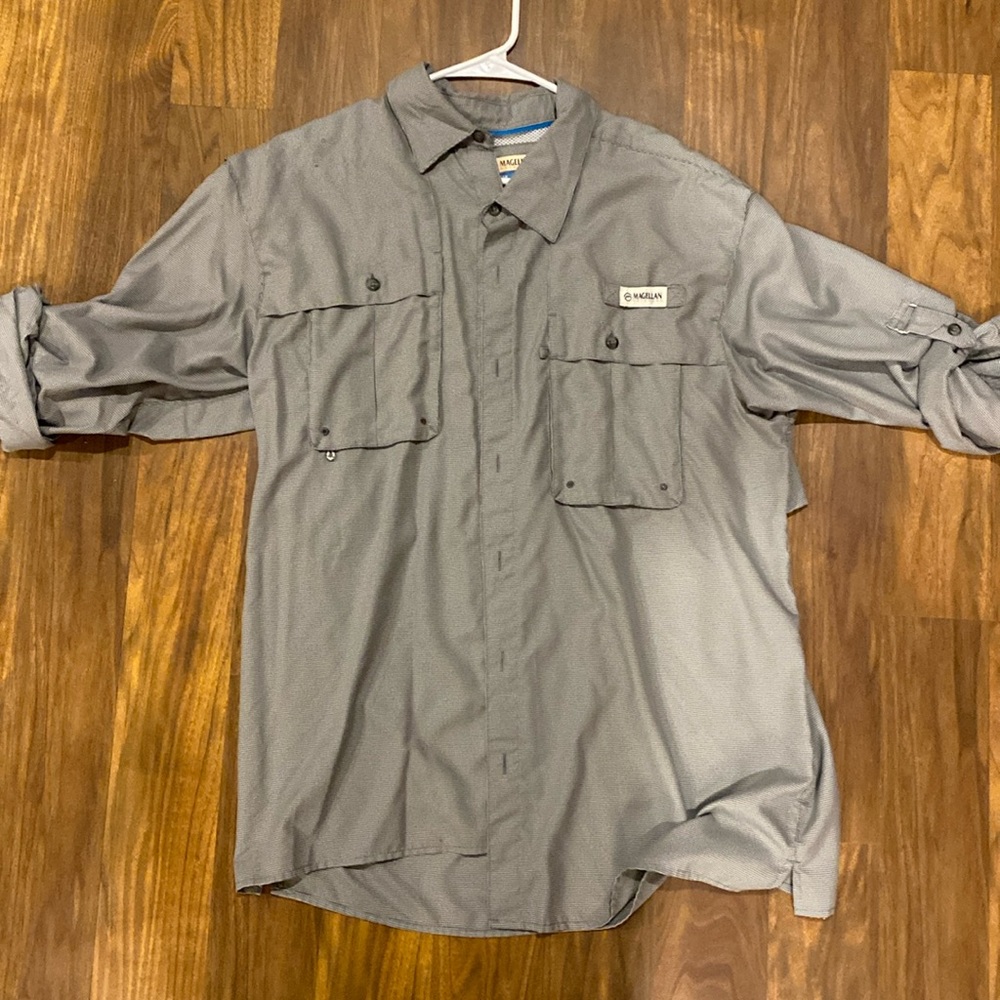 Magellan men’s fishing long sleeved shirt size large
